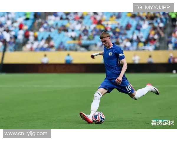 本菲卡友谊赛大胜那不勒斯帽子戏法引发争议判罚全场沸腾